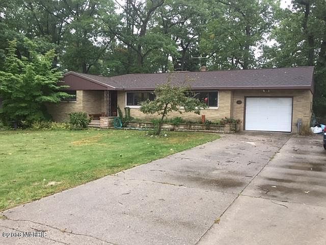 1st image of 636 Riverview Ct