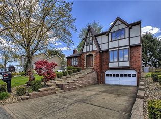 1420 Greendale Dr, Pittsburgh, PA 15239