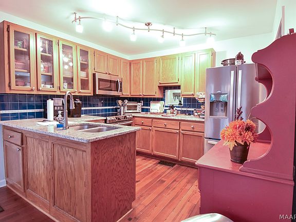 4th image of 225 Mercer Rd