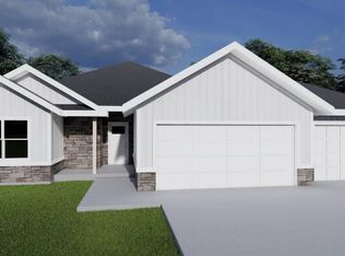 131 E Cowling St, Republic, MO 65738