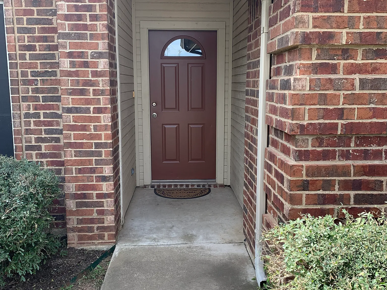 3 bed, 1496 sqft, $2,000 — Photo 2