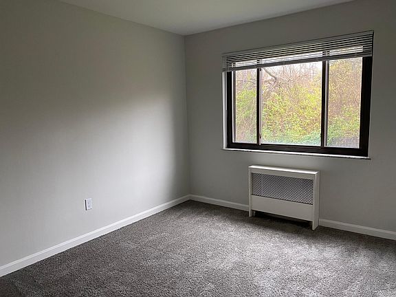 4th image of 1199 Far Hills Dr #60