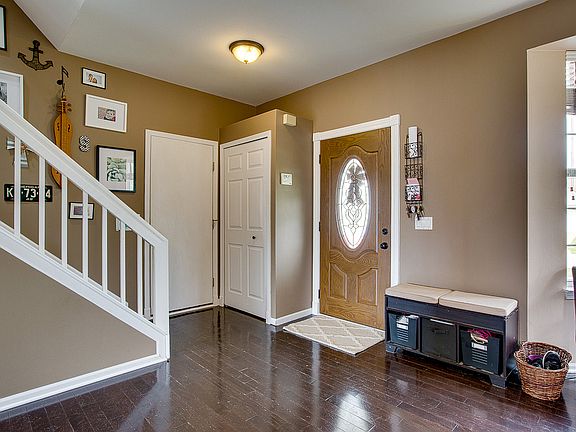 2nd image of 227 Aberdeen Ct #69