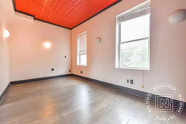 Rented by Nolita Group