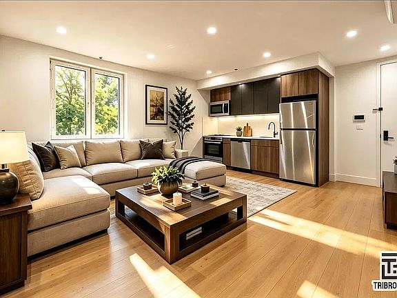 5th image of 3092 Farragut Rd #2N