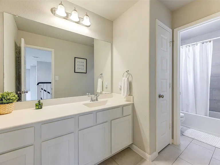 7735 Wrightwood Dr — Photo 23