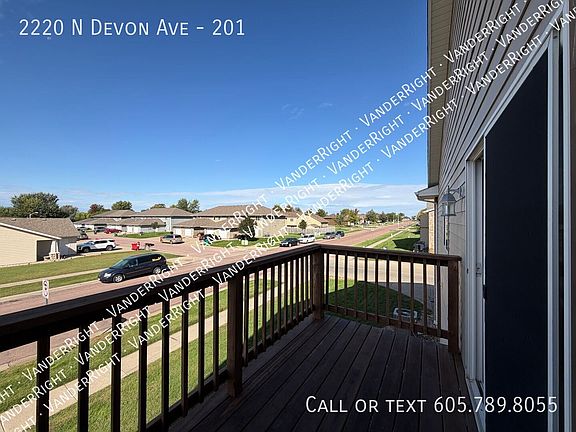 3rd image of 2220 N Devon Ave #201