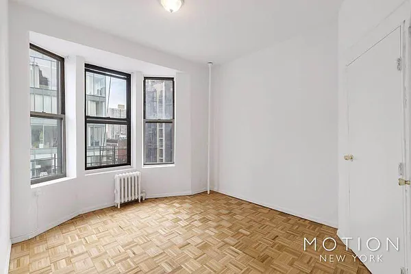 Rented by MOTION New York | media 12