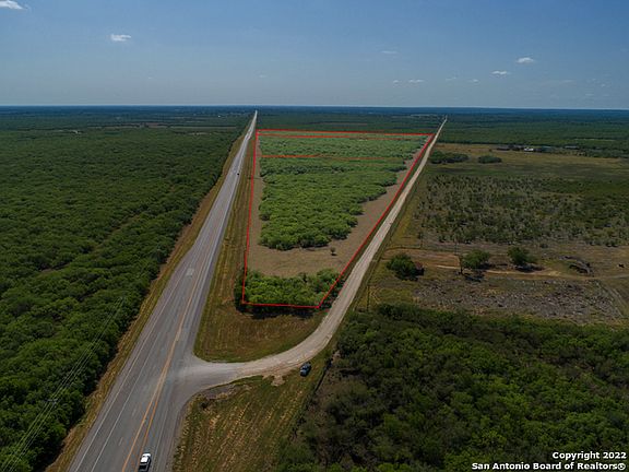 2nd image of 4822 County Road 181 E