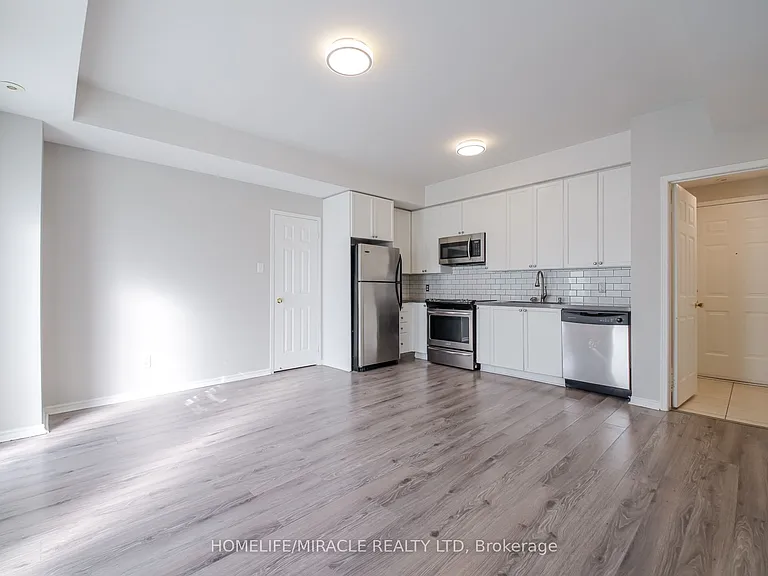 3056 Eglinton Ave W #62 — Photo 8