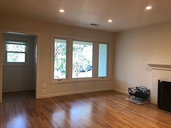 5th image of 36 Monterey Ave