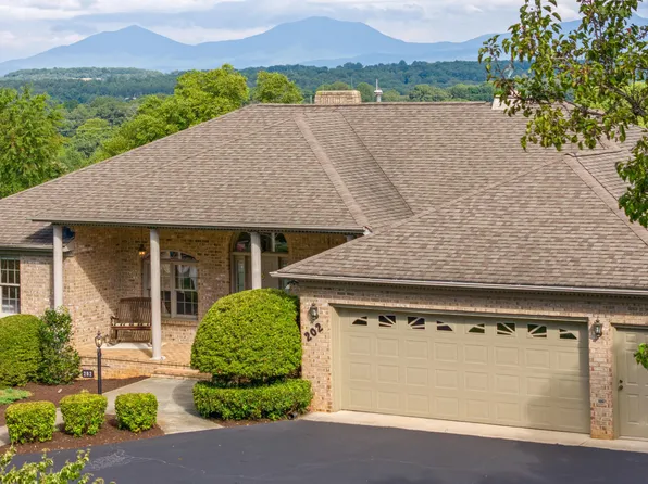 202 Mount Haven Dr, Forest, VA 24551