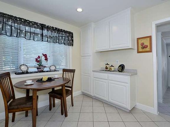 4th image of 1139 Olivina Ave