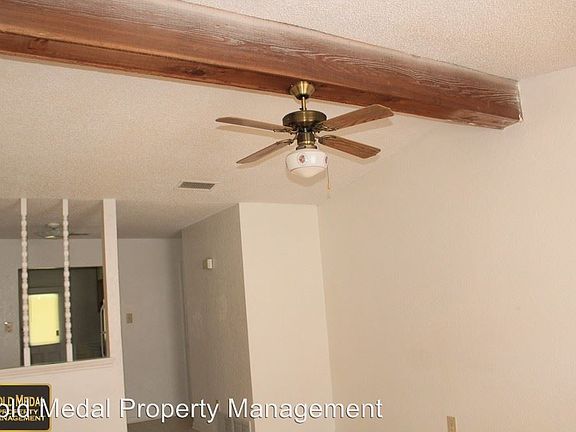 3rd image of 401 Northern Dove Ln APT B