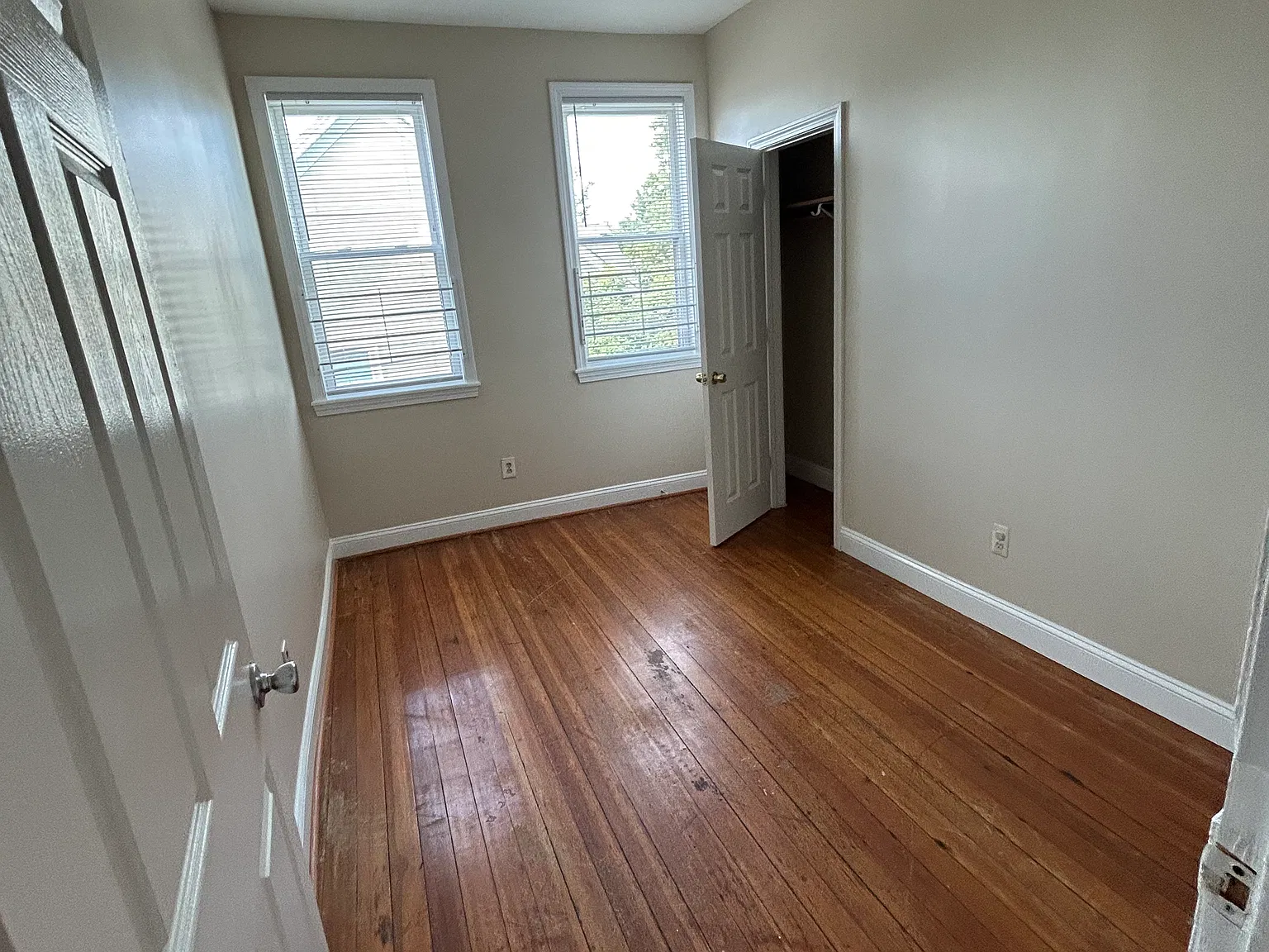 81 Kingsdale St — Photo 2