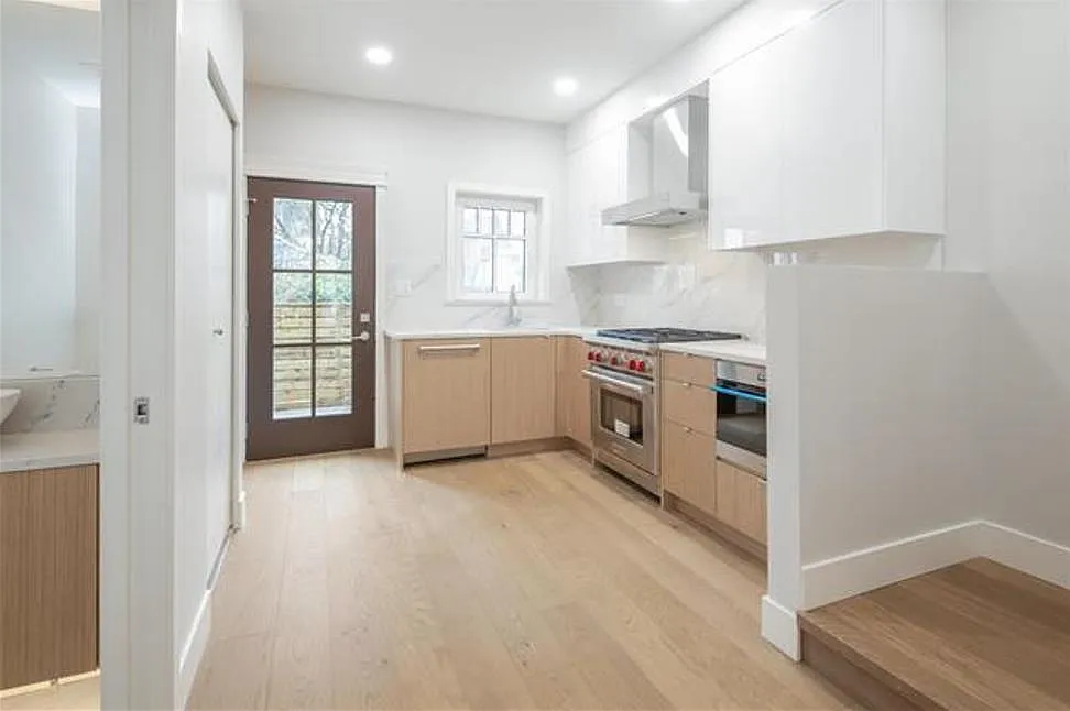 3 bed, 1431 sqft, $4,800 — Photo 4