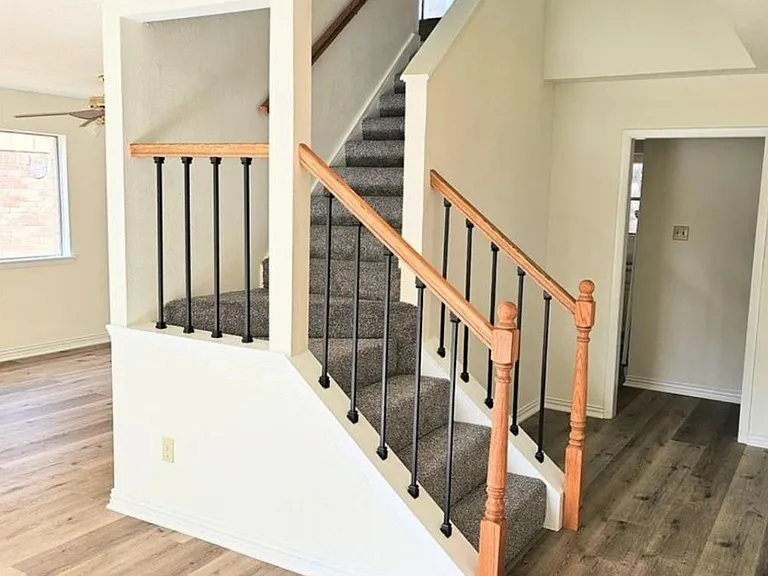24022 Spring Briar Ln — Photo 3