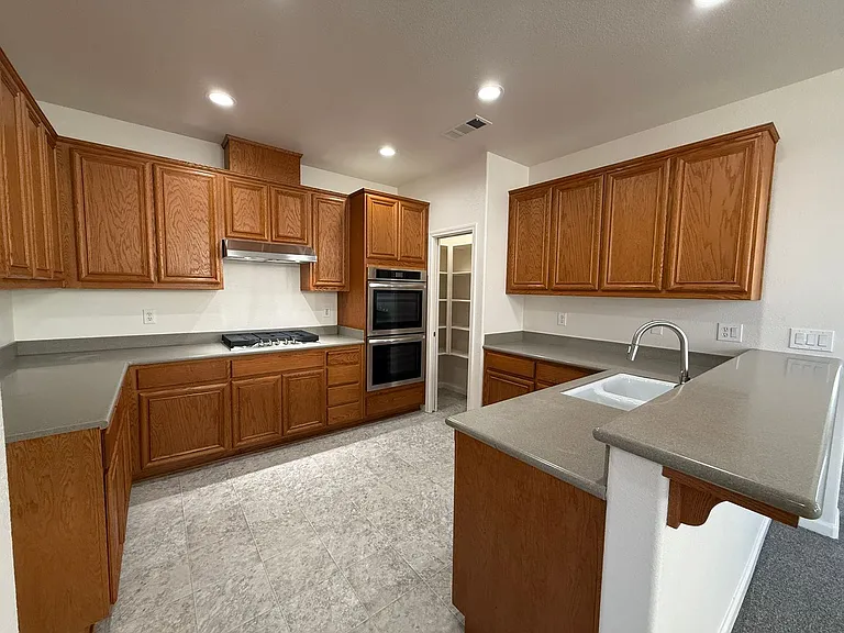 1836 Encina Ave — Photo 21