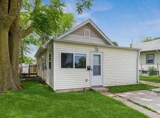 1258 E 27th St, Des Moines, IA 50317