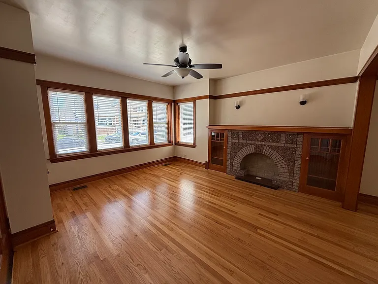 2252 N Laramie Ave #1 — Photo 5