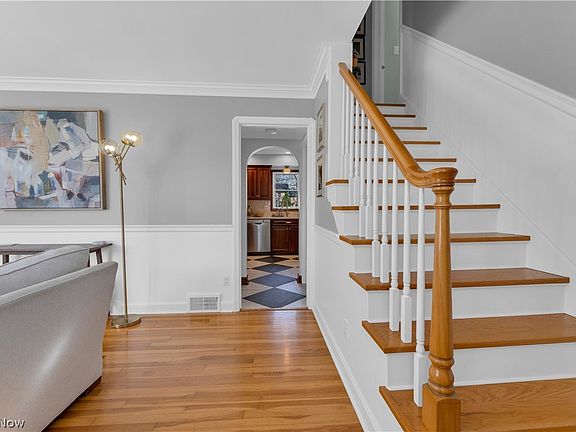 5th image of 172 Wolcott Dr