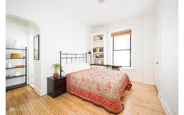 Rented by Douglas Elliman | media 13