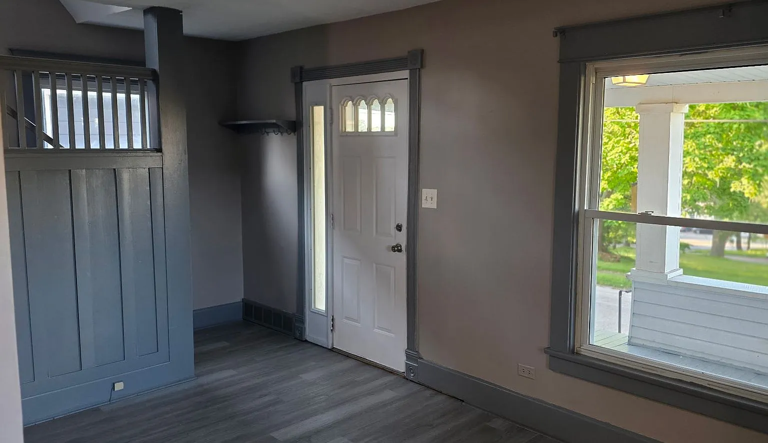 Spacious 3 Bedroom Home in Struthers with Full Basement — Photo 4