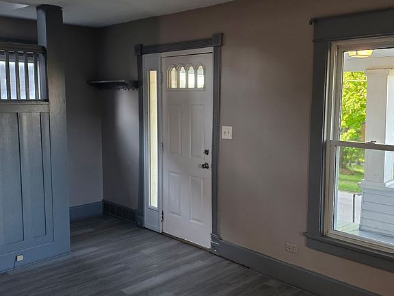 3rd image of 96 Parkway St
