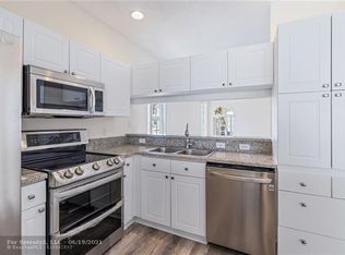 10722 Pelican Dr, Wellington, FL 33414
