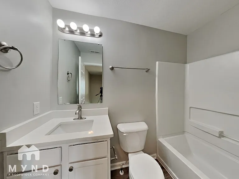 2895 Beethoven Ave — Photo 17