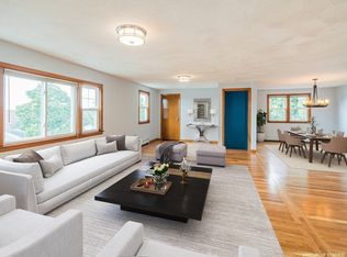 9 Oak Pl #2, Watertown, MA 02472