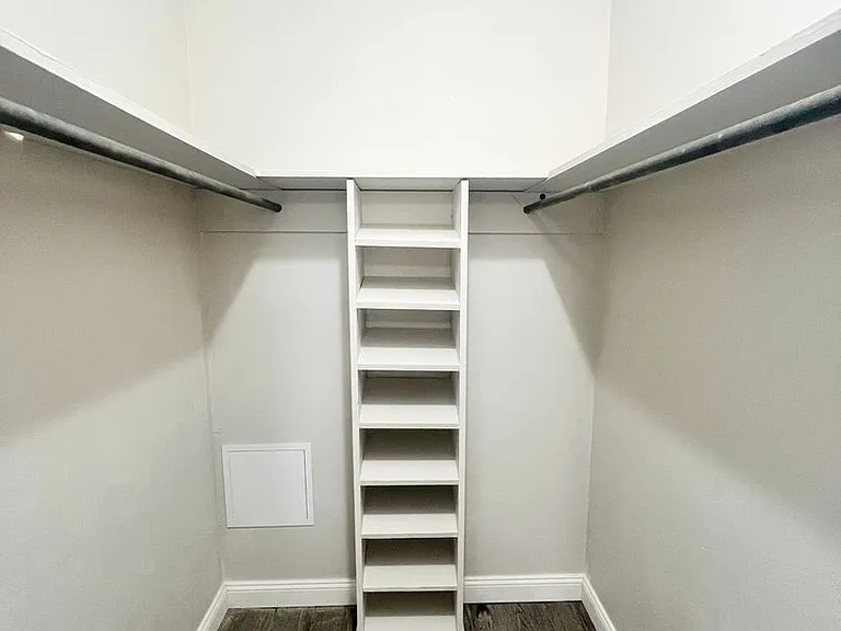 1005 Oakwood Ln — Photo 17
