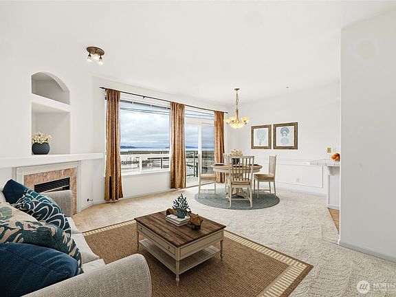 5th image of 2420 Grand Avenue #303