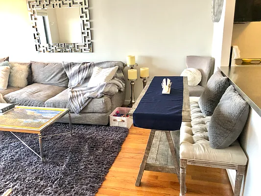 Rented by Peter Ashe | media 46