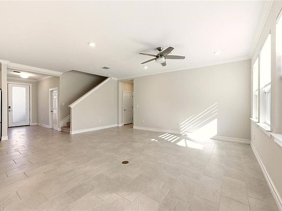 5th image of 28181 CAPTIVA SHELL LOOP