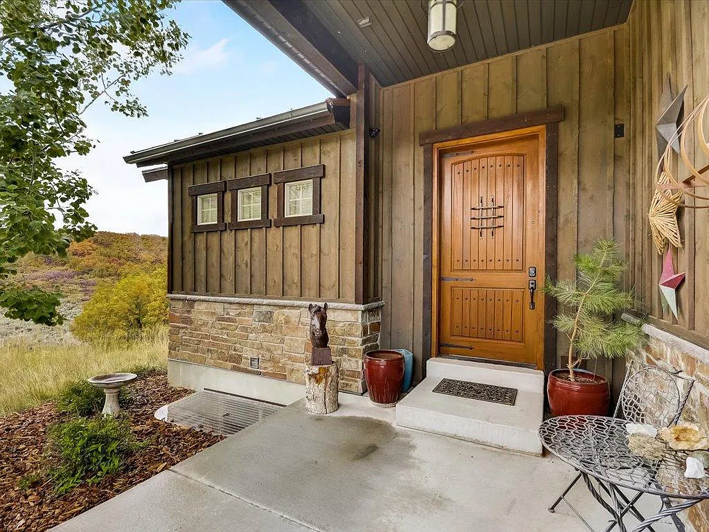 3 bed, 2.5 bath, 2700 sqft, $4,500 — Photo 4