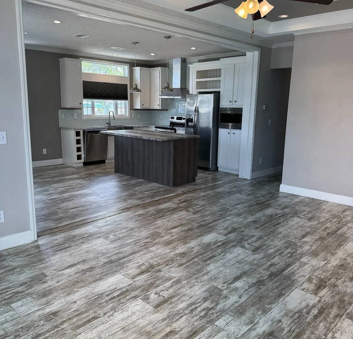 3 bed, 2.0 bath, 1568 sqft, $2,000 — Photo 2