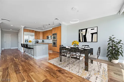 200 W Sahara Ave Photo 1