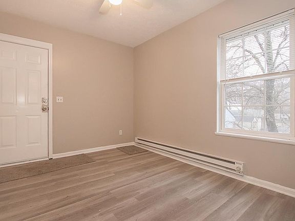 3rd image of 1417 W 85th St #3
