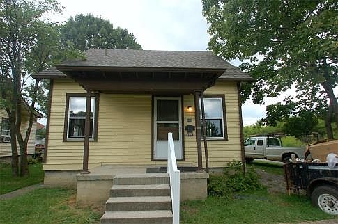 1st image of 500 Wyandotte Ave