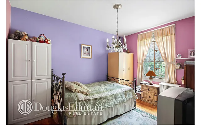 Sold by Douglas Elliman | media 17