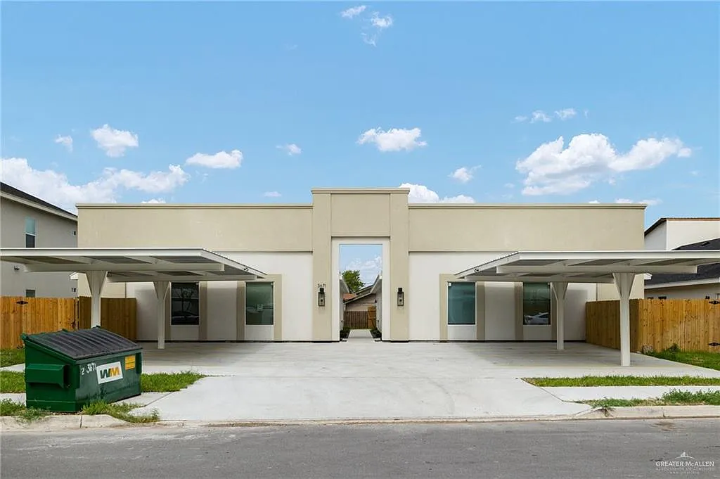 3 bed, 2.0 bath, 4250 sqft, $1,250 — Photo 1