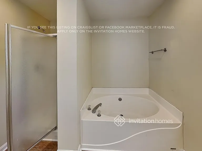 1384 Camrose Ct — Photo 11