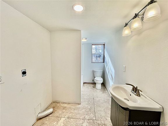 5th image of 5998 Golden Nugget Rd