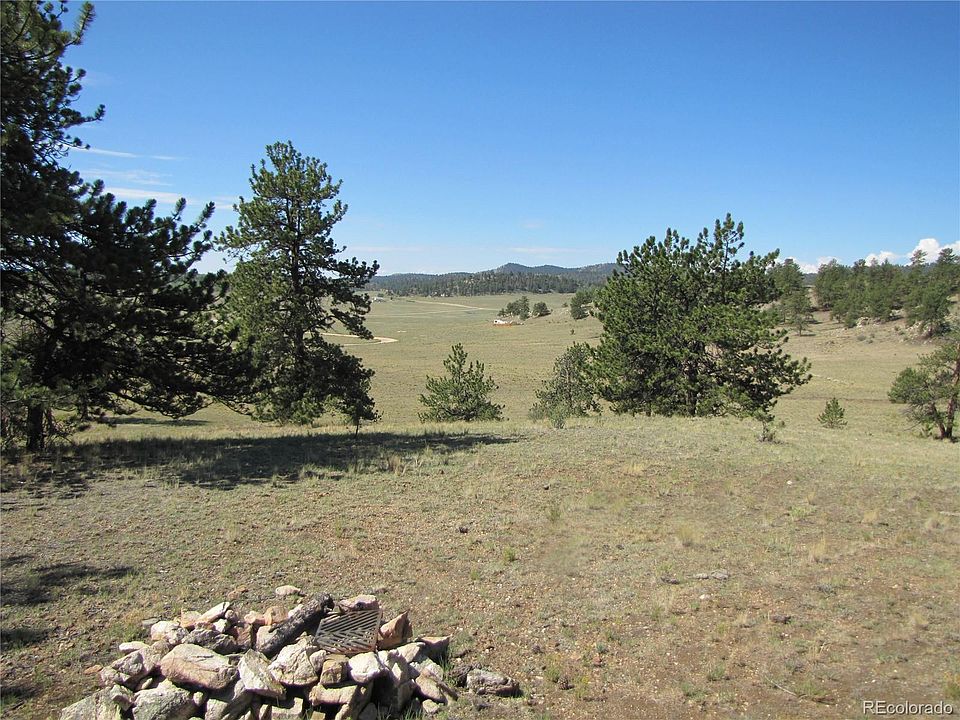 1st image of 984 Arapahoe Trail