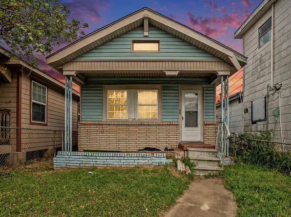 5306 Avenue M, Galveston, TX 77551