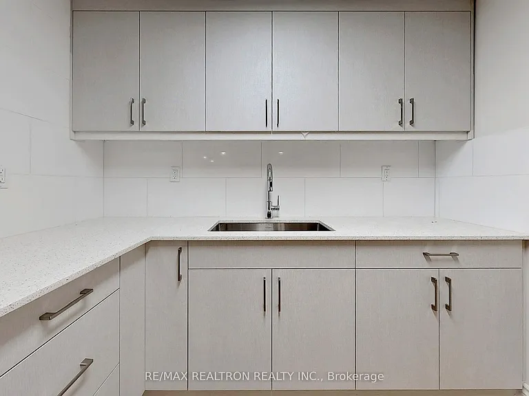 126 Brahms Ave #BASEM — Photo 8