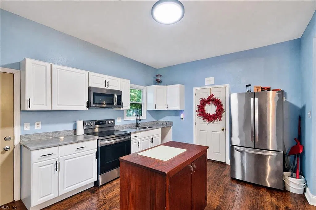 5 bed, 2200 sqft, $2,350 — Photo 4