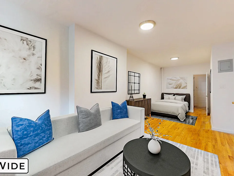 239 E 24th St #7