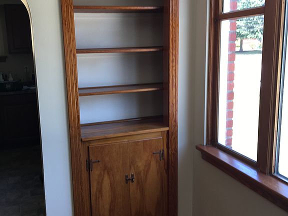5th image of 608 S Walnut St